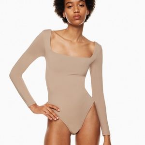 Aritzia Babaton Contour Square Neck Long Sleeve Bodysuit